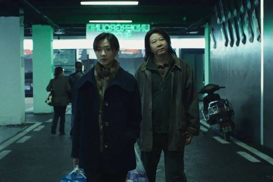 确认了：是知名演员万茜！