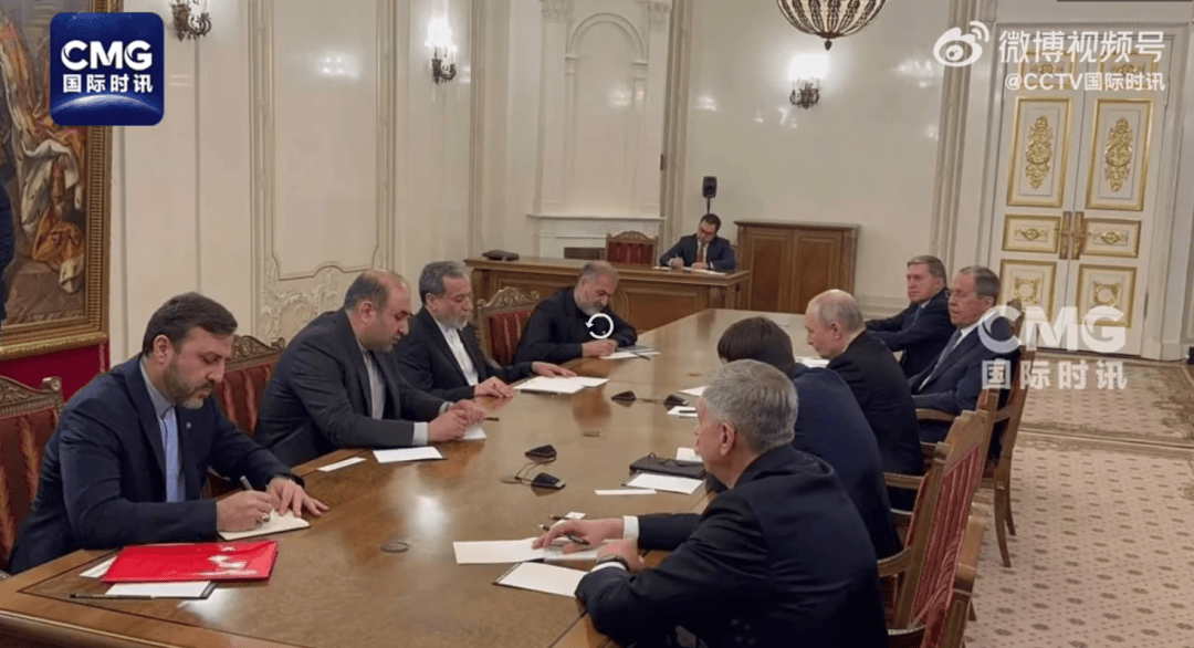 普京：祝愿穆杰塔巴健康平安，请伊朗外长转达，希望伊朗人民能够渡过困难时期，俄方将尽一切努力使和平尽快实现；阿拉格齐感谢普京的支持