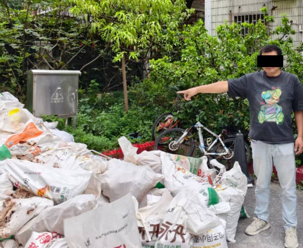 吓人！事发上海！6袋建筑垃圾接连从天而降……警方：刑拘