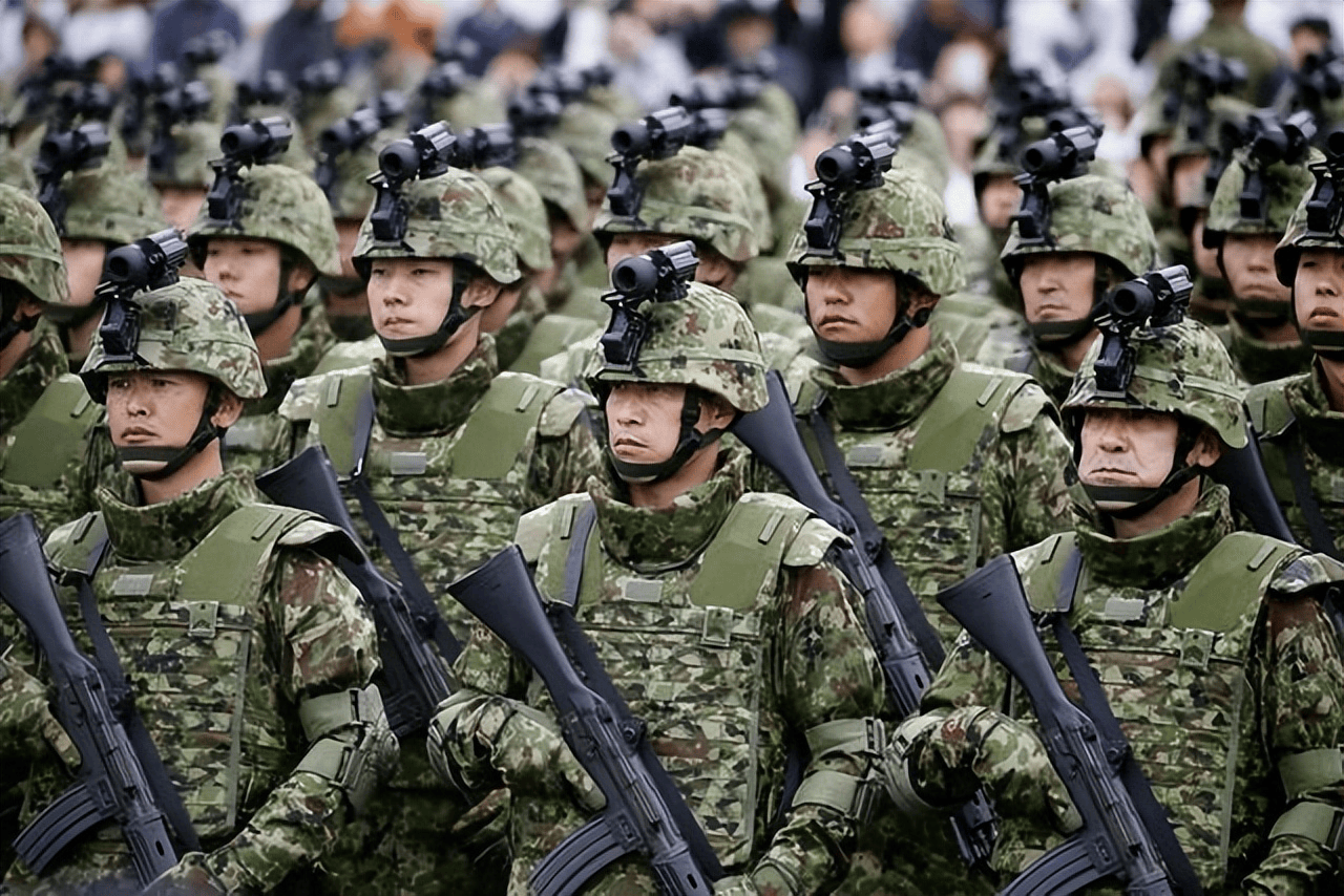 事情闹大了！北约把日本当跳板，“第一岛链”正在变火药桶